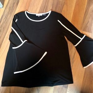 Calvin Klein 3/4 bell bottom sleeve blouse
